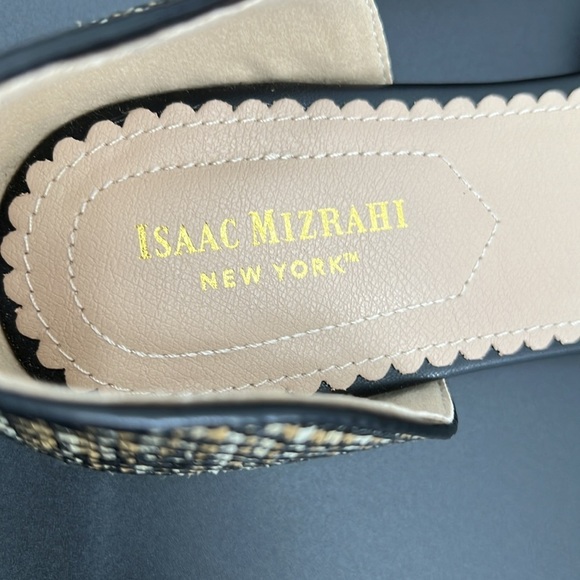 Isaac Mizrahi Size 10 NWOT Black and Tan Rattan Woven Slip-On Shoes - Picture 3 of 10